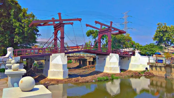 jelajah kota tua jakarta jembatan kota intan