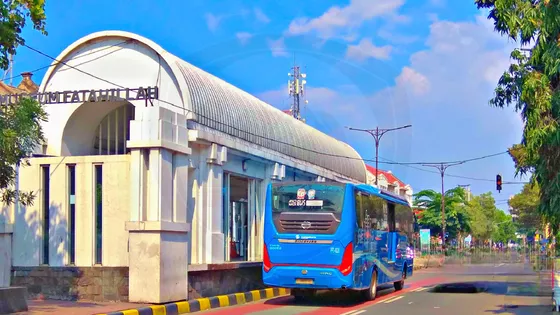 halte transjakarta yang disesuaikan