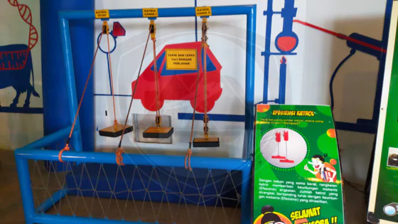 belajar fisika menyenangkan di science center jatim park 1