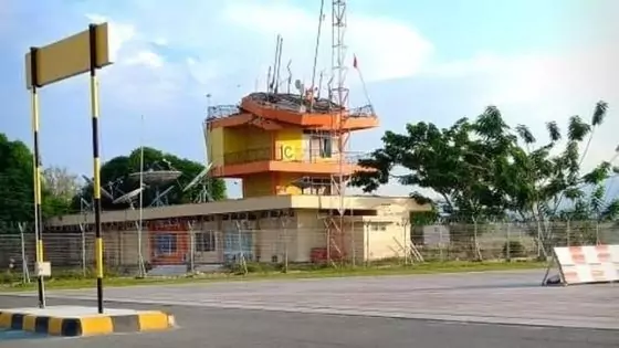 tower atc bandara mutiara pasca gempa tetap memandu batik air 6231 di tengah gempa