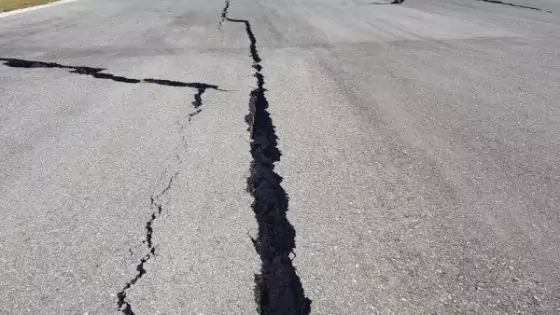 runway bandara mutiara terdampak gempa bumi palu